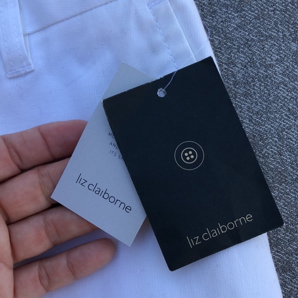 NWT! / LIZ CLAIBORNE - Flat Front Skirt w/ Stretch - White - Picture 3 of 8